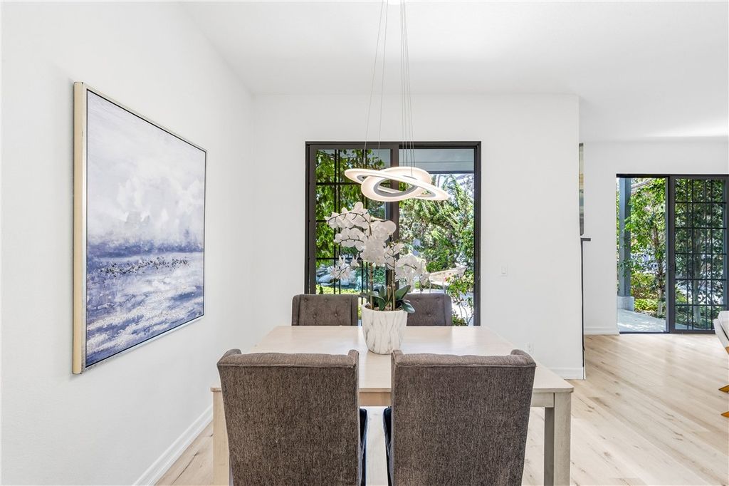 Image 10 of property listing at 8192 Sandcove Cir 106, Huntington Beach, CA 92646