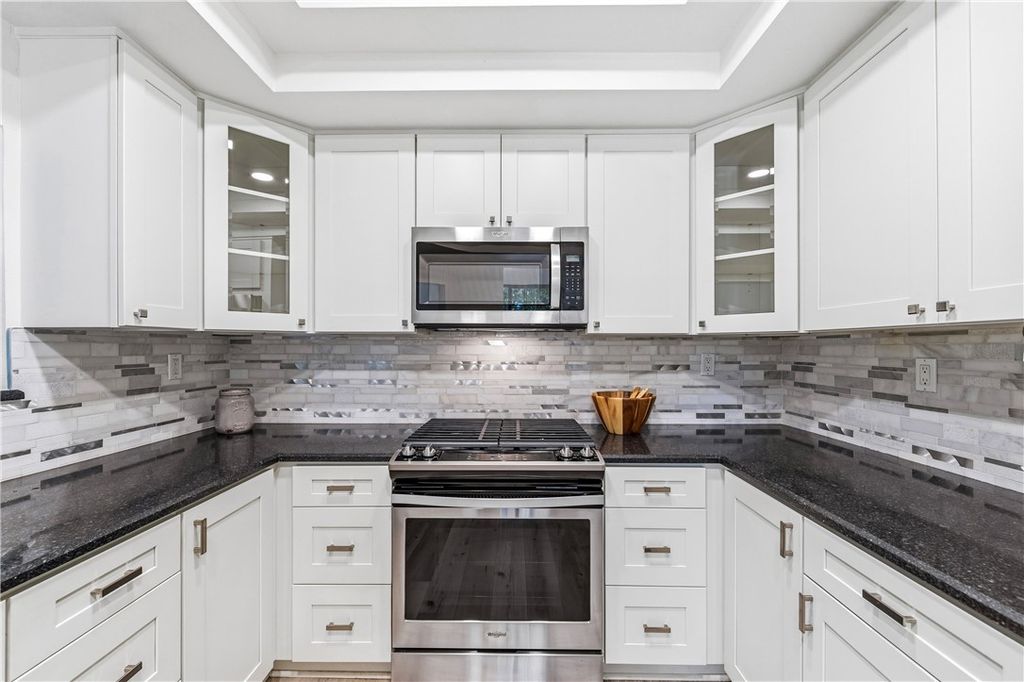 Image 20 of property listing at 8192 Sandcove Cir 106, Huntington Beach, CA 92646
