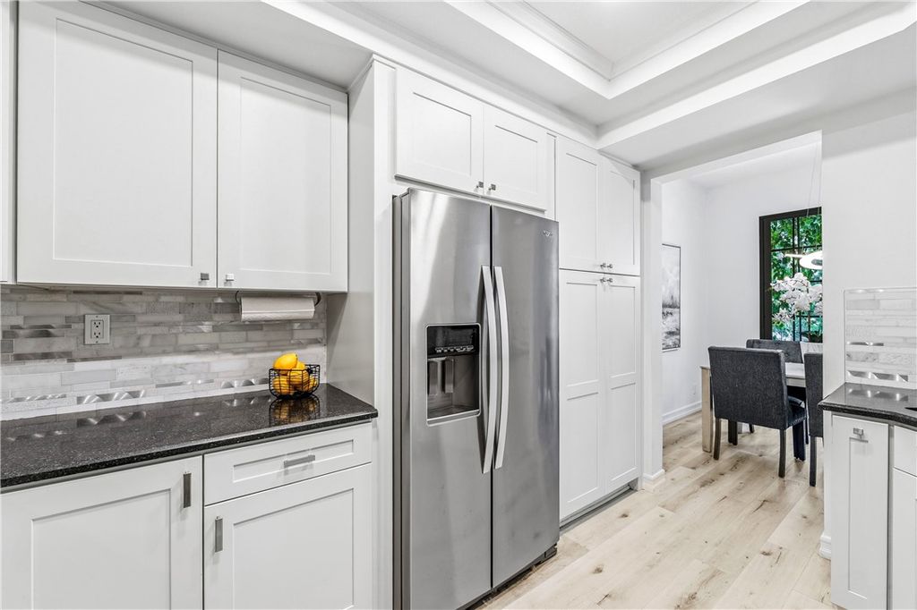 Image 25 of property listing at 8192 Sandcove Cir 106, Huntington Beach, CA 92646