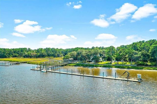 1121 Fair Hope Drive NE, Townsend, GA 31331