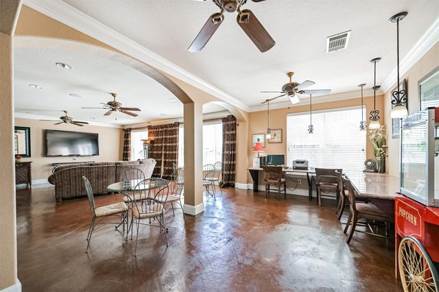 1711 Old Spanish Trail 340, Houston, TX 77054