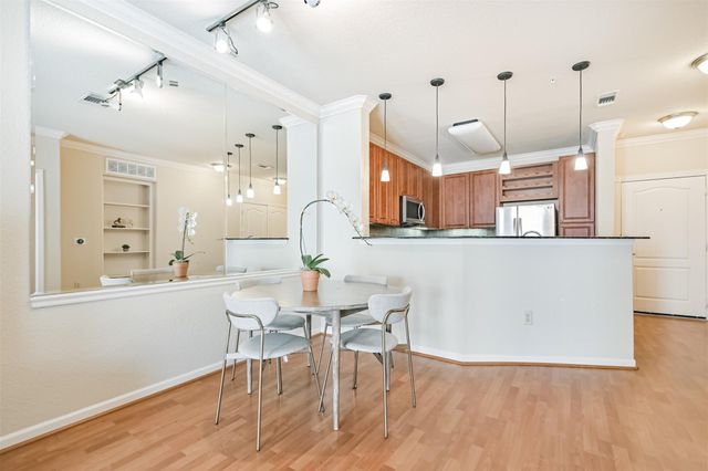 1711 Old Spanish Trail 340, Houston, TX 77054