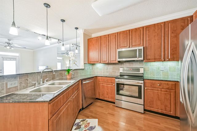 1711 Old Spanish Trail 340, Houston, TX 77054