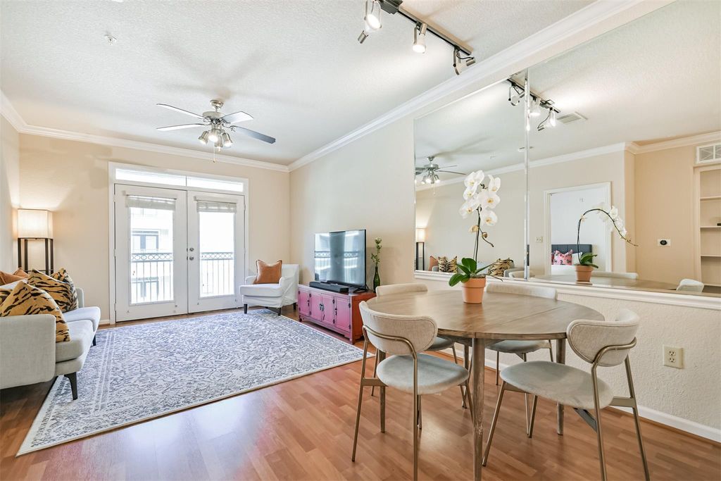 1711 Old Spanish Trail 340, Houston, TX 77054