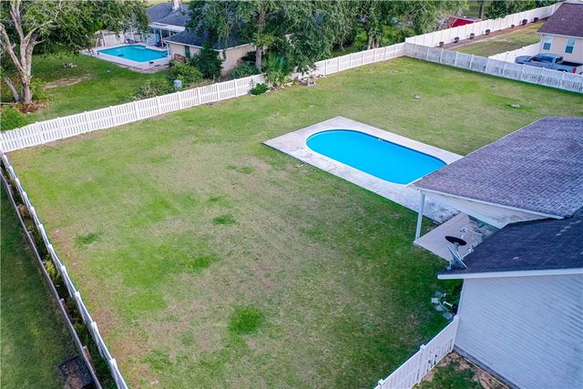 915 Jane Street, Blackshear, GA 31516