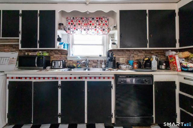 300 Goodwin Street, East Hartford, CT 06108