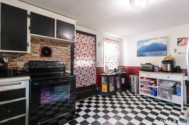 300 Goodwin Street, East Hartford, CT 06108