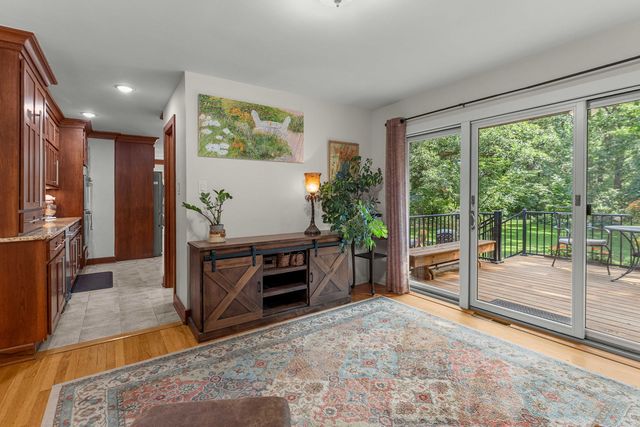 8711 W 123rd Street, Palos Park, IL 60464