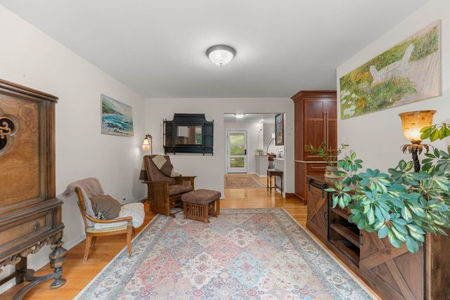 8711 W 123rd Street, Palos Park, IL 60464