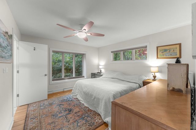 8711 W 123rd Street, Palos Park, IL 60464