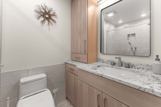 8711 W 123rd Street, Palos Park, IL 60464