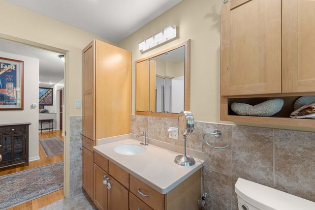 8711 W 123rd Street, Palos Park, IL 60464
