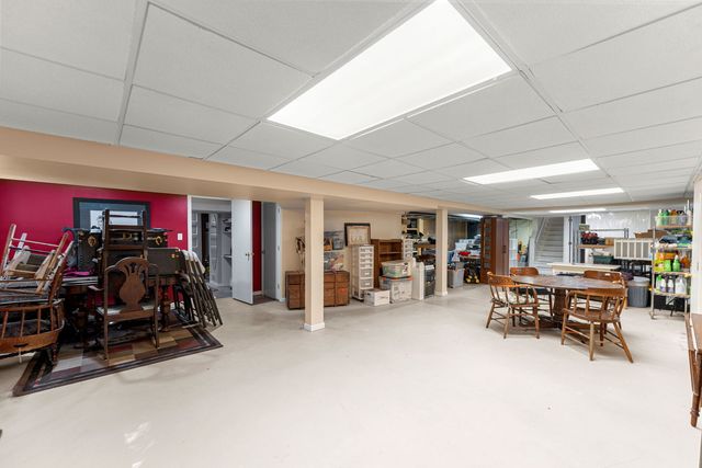 8711 W 123rd Street, Palos Park, IL 60464