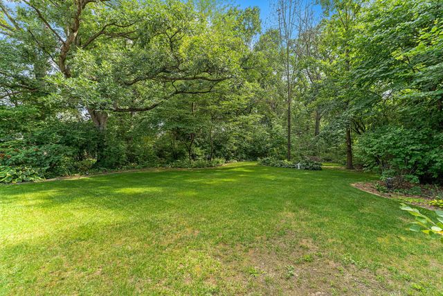 8711 W 123rd Street, Palos Park, IL 60464