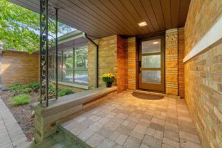 8711 W 123rd Street, Palos Park, IL 60464