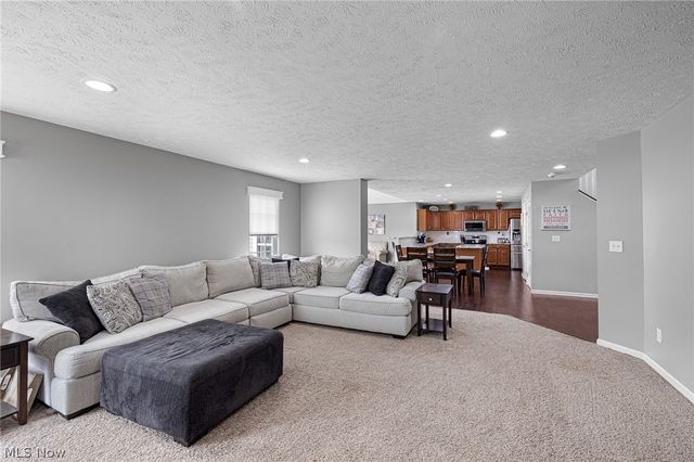 3228 Burnham Drive, Brunswick, OH 44212