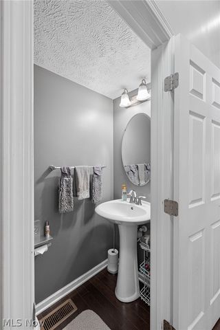 3228 Burnham Drive, Brunswick, OH 44212