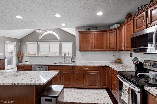 3228 Burnham Drive, Brunswick, OH 44212