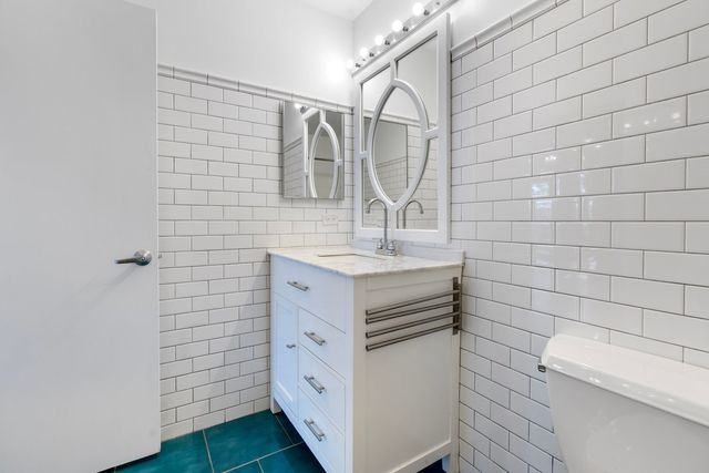 1001 W 15th Street 318, Chicago, IL 60608