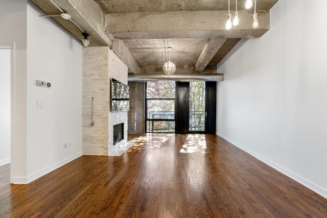 1001 W 15th Street 318, Chicago, IL 60608