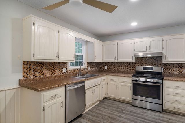4740 S Glenn Avenue, Springfield, MO 65810