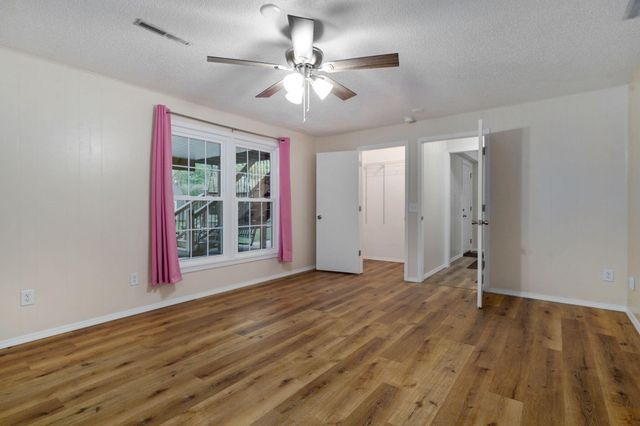 4740 S Glenn Avenue, Springfield, MO 65810