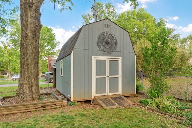 4740 S Glenn Avenue, Springfield, MO 65810