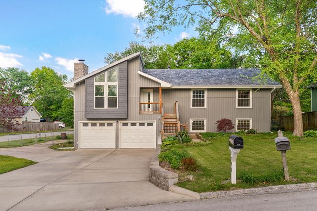 4740 S Glenn Avenue, Springfield, MO 65810