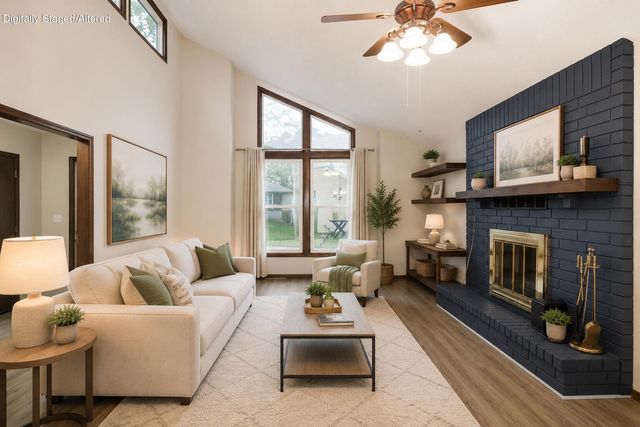 4740 S Glenn Avenue, Springfield, MO 65810
