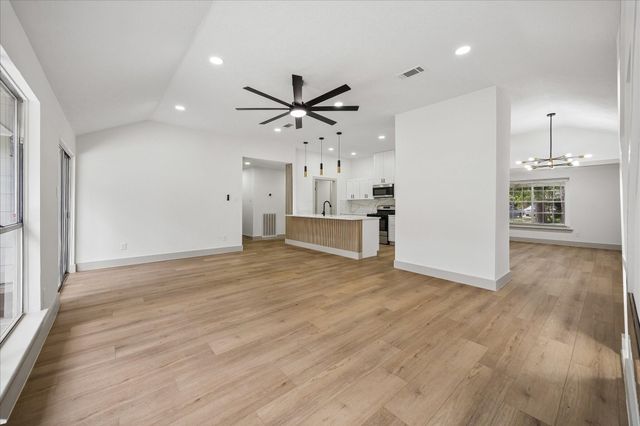 9214 N Grandview Park Drive, Spring, TX 77379