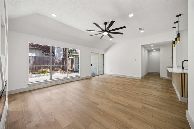 9214 N Grandview Park Drive, Spring, TX 77379