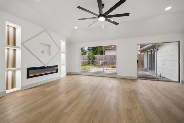 9214 N Grandview Park Drive, Spring, TX 77379