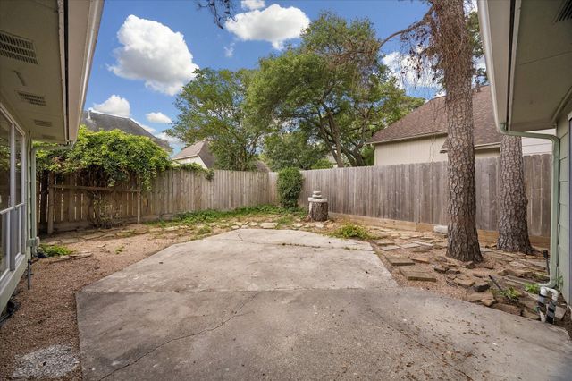 9214 N Grandview Park Drive, Spring, TX 77379