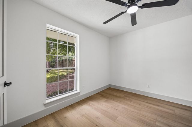 9214 N Grandview Park Drive, Spring, TX 77379