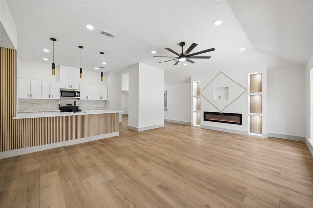 9214 N Grandview Park Drive, Spring, TX 77379