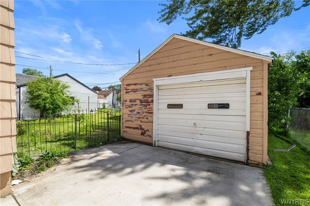 214 Rosemont Avenue, Tonawanda, NY 14217