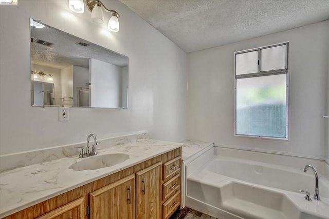 29385 Providence Way, Hayward, CA 94544