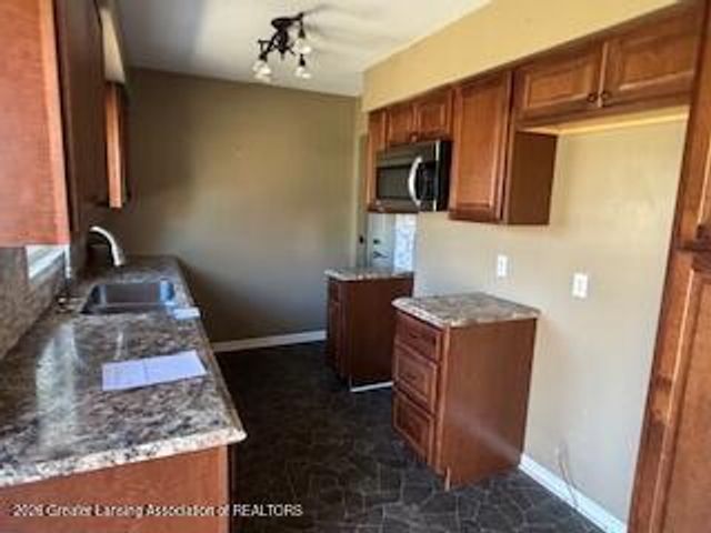 11186 Jerryson Drive, Grand Ledge, MI 48837