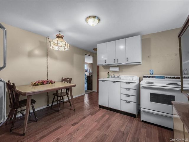 715 McCall Avenue, West Islip, NY 11795