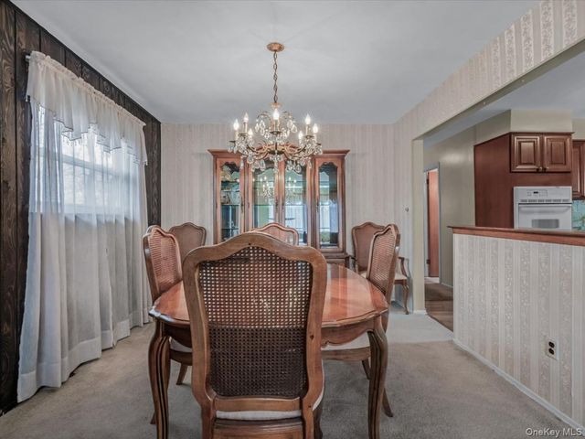 715 McCall Avenue, West Islip, NY 11795