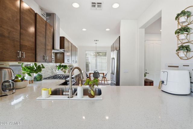 40205 N Faith Lane, Anthem, AZ 85086