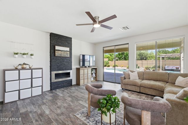 40205 N Faith Lane, Anthem, AZ 85086