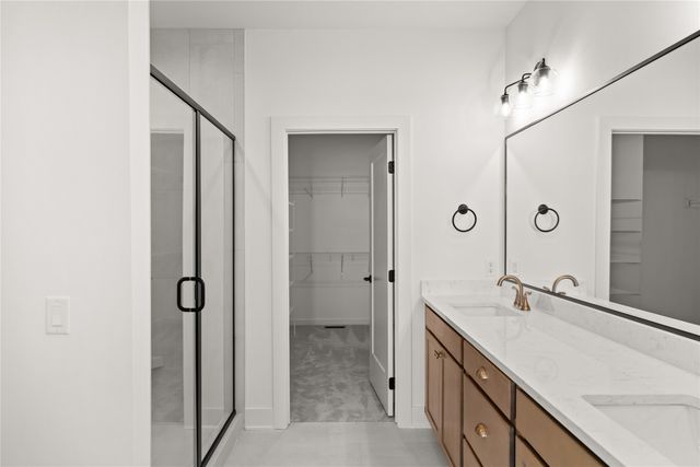 17242 Northview Drive, Urbandale, IA 50323