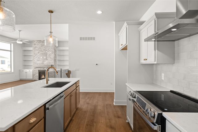 17242 Northview Drive, Urbandale, IA 50323
