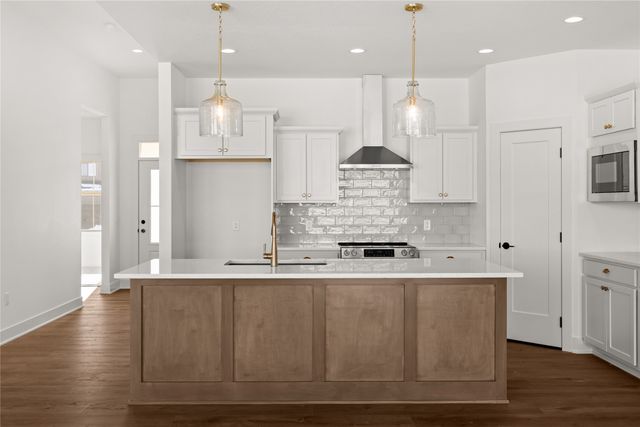 17242 Northview Drive, Urbandale, IA 50323