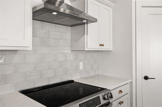 17242 Northview Drive, Urbandale, IA 50323