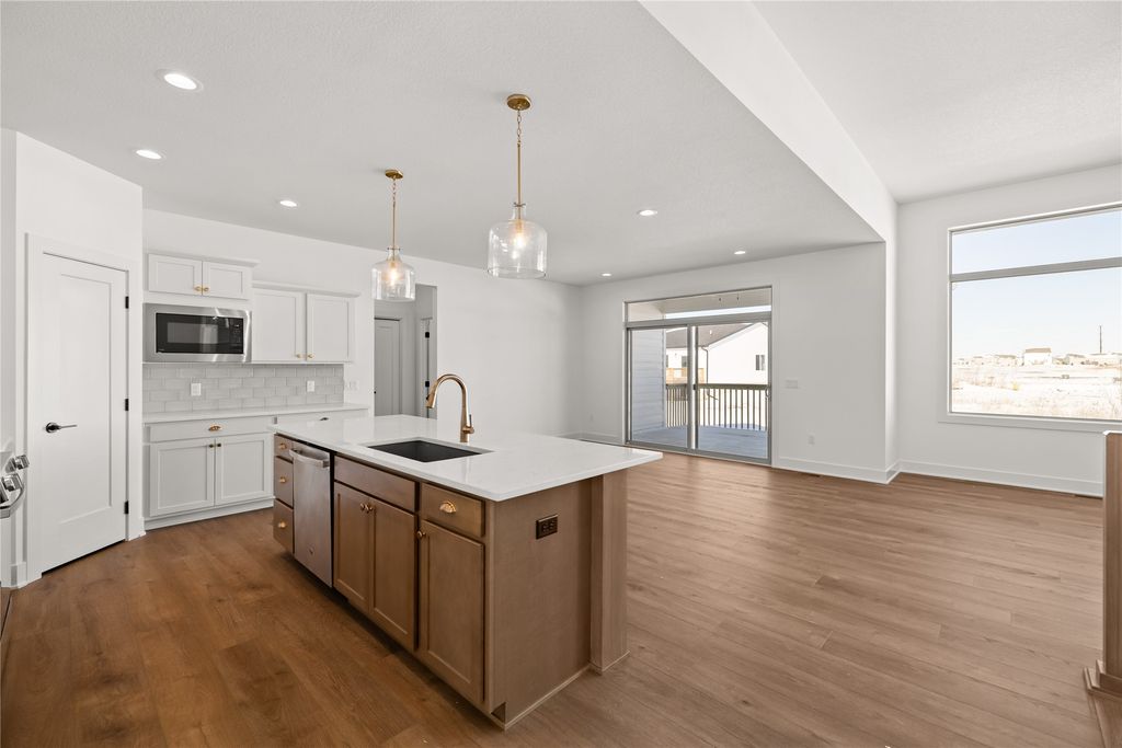 17242 Northview Drive, Urbandale, IA 50323