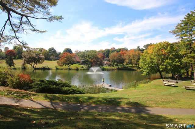 315 Heritage Village B, Southbury, CT 06488