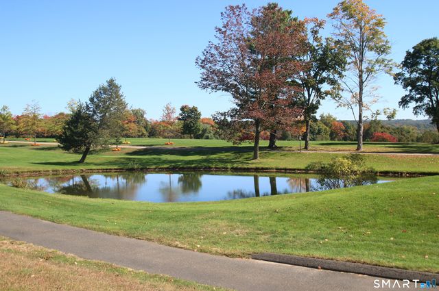 315 Heritage Village B, Southbury, CT 06488