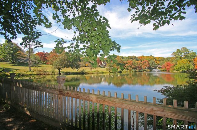 315 Heritage Village B, Southbury, CT 06488